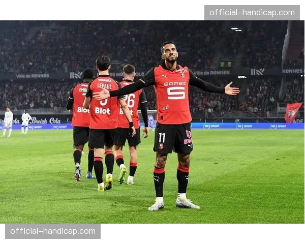 雷恩2-1逆转昂热，积分追平里尔